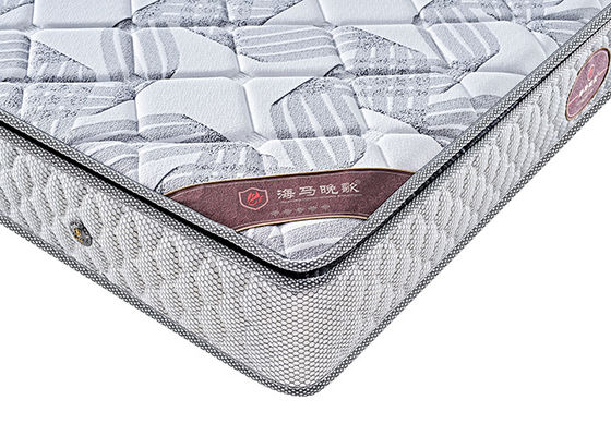 Practical Soundproof Gel Memory Foam Mattress With Coil Spring Skin Friendly Durable